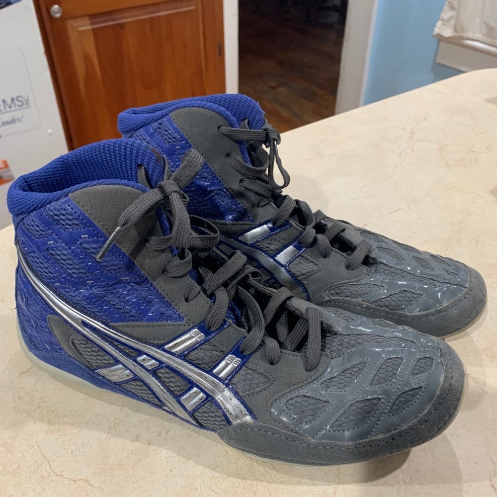 ASICS Wrestling shoes